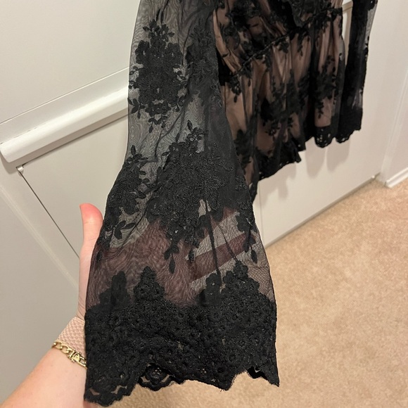 Lace Romper - Picture 2 of 4